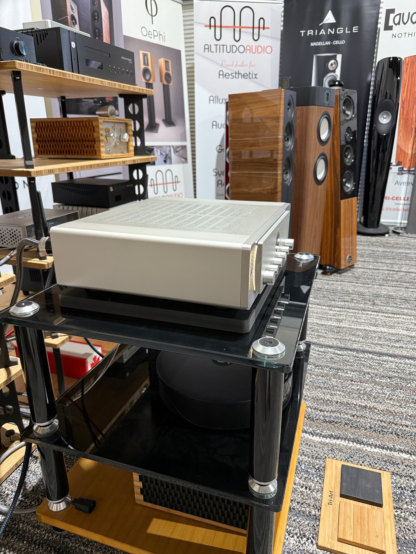 Marantz MODEL 40n Integrated Stereo Amplifier with Streaming Built-in