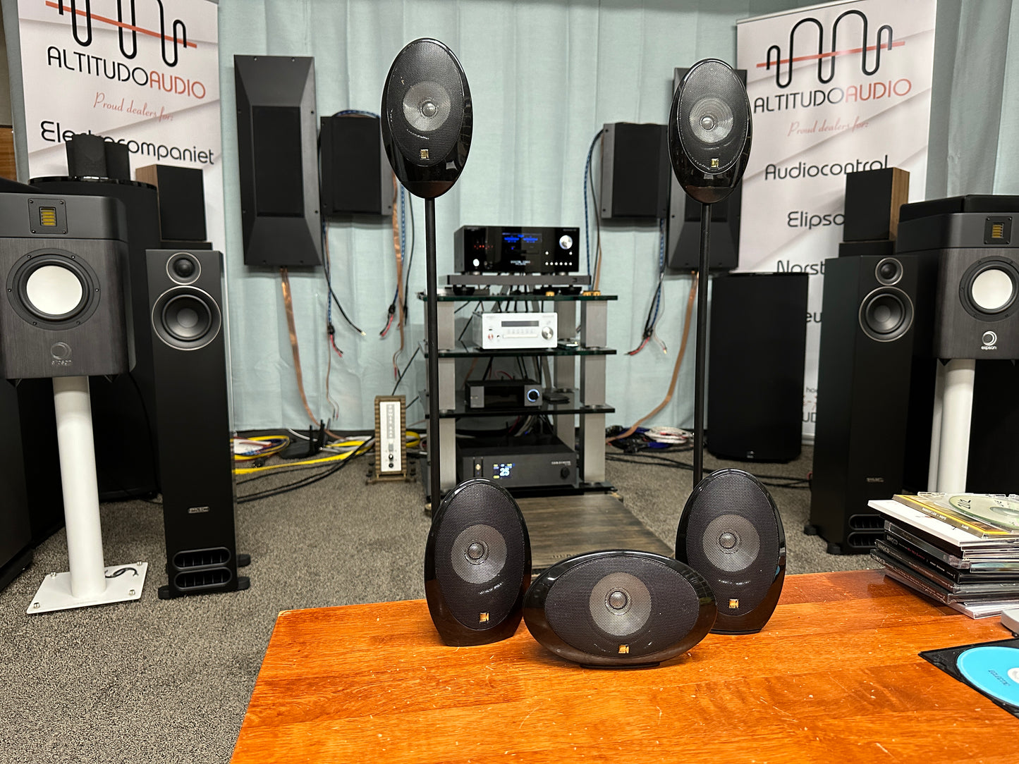 KEF Satellite Spkrs HTS1001.2 5.0 Surround Speaker Set (Pre-owned)