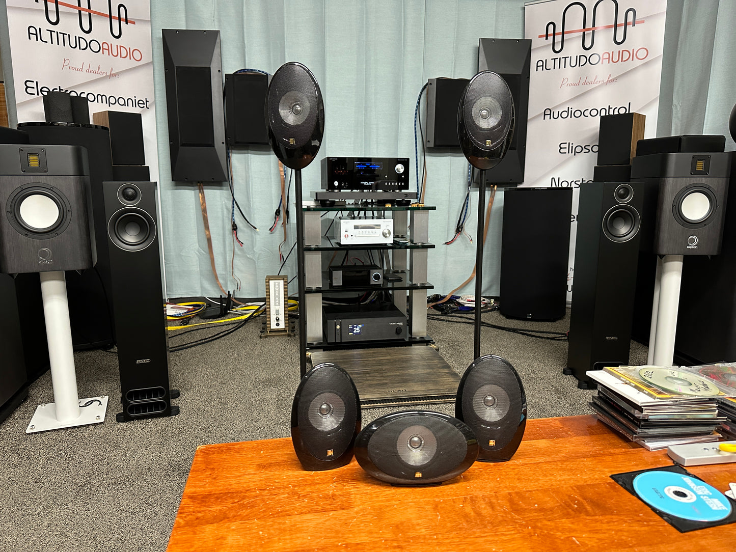 KEF Satellite Spkrs HTS1001.2 5.0 Surround Speaker Set (Pre-owned)