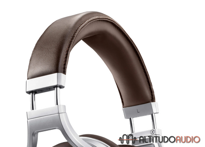 Denon AH-D5200 Ultra-premium Hi-Fi Headphones with drivers made in Japan