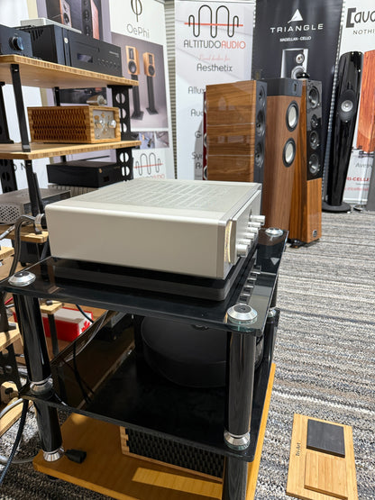 Marantz MODEL 40n Integrated Stereo Amplifier with Streaming Built-in