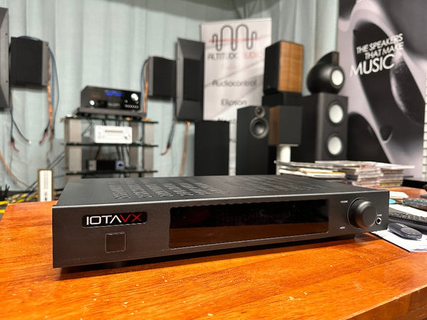 Iotavx sa3 with Bluetooth adapter and remote (Pre-owned)