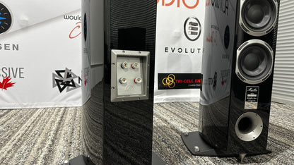 TRIANGLE MAGELLAN CELLO BLACK