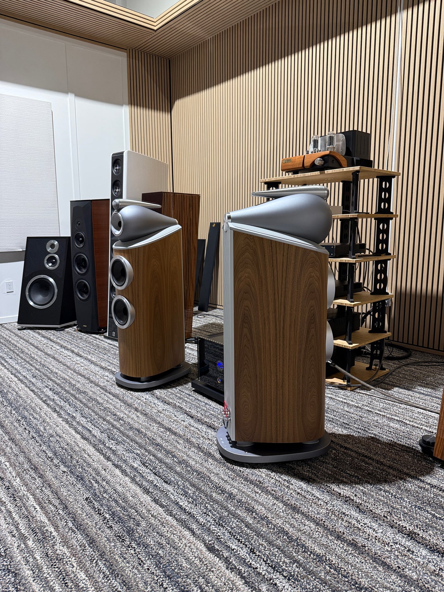 Bowers & Wilkins 803 D4 Floorstanding Speakers (Pre-Owned)