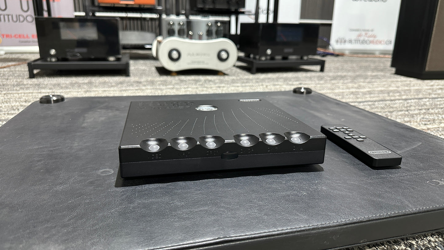 Chord HUGO M Scaler Digital Upscaling Device (Pre-Owned)