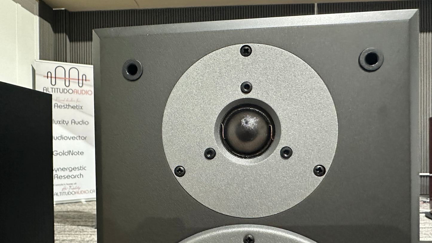 Dynaudio DM 2/7 Speakers (Pre-owned)