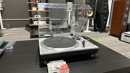 Technics SL-1500C Premium Class Direct Drive Turntable w/ Ortofon 2M Red Cartridge(Pre-Owned)