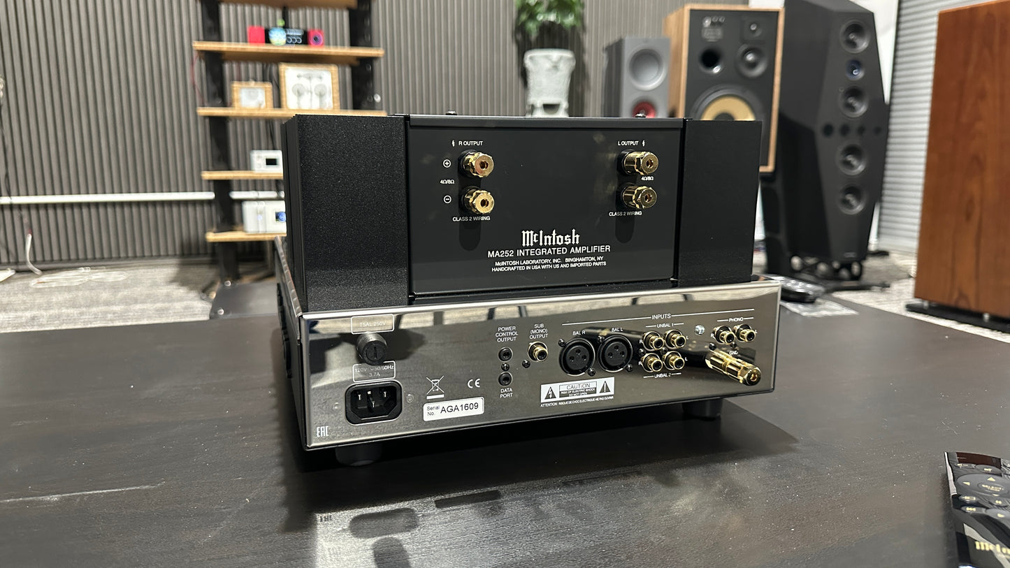 McIntosh MA252 Hybrid Integrated Amplifier(Pre-Owned)