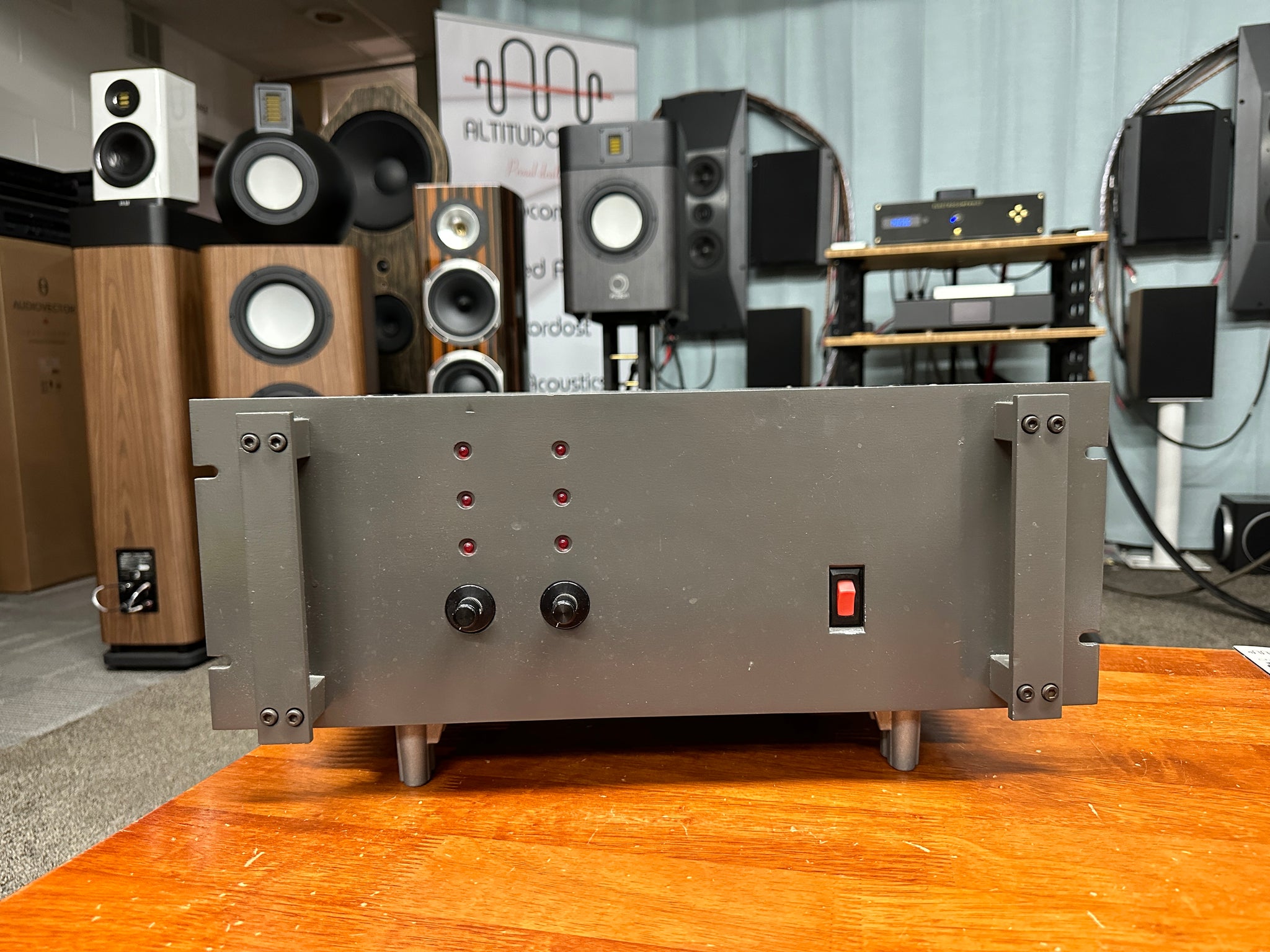 SAR Labs 3000C Amplifier