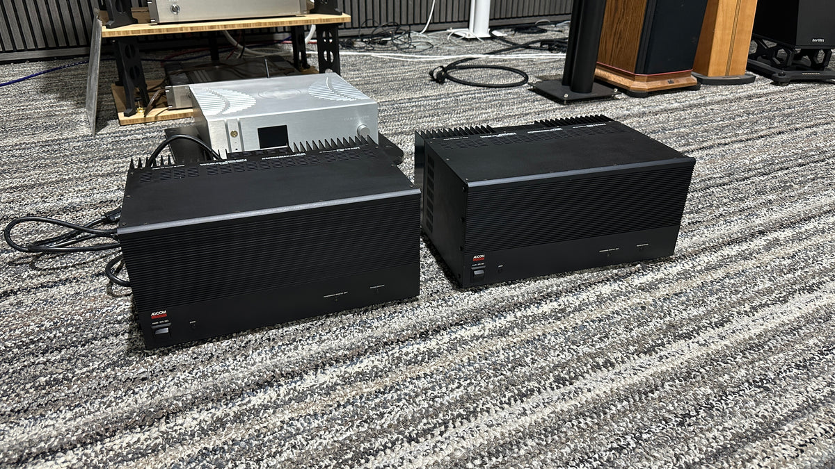 ADCOM GFA-565 MONO Amplifiers (Pre-Owned)