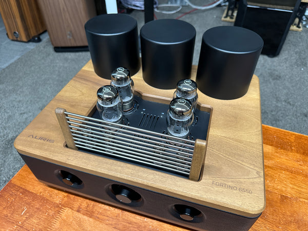 Auris Fortino 6550 Integrated Tube Amplifier - preowned really good condition