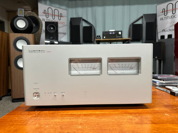 Luxman M-900u Power Amplifier (Pre-Owned)