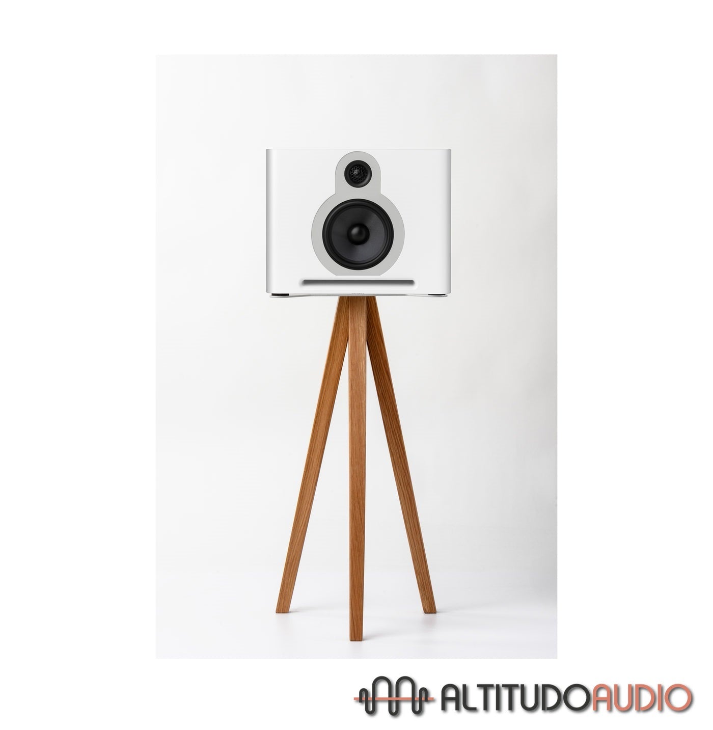 GURU Standpoint Q10 Speaker Stands (Solid Oak Tripod)