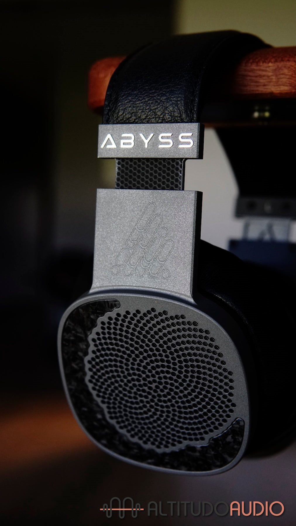 Diana MRx Bass Reference Headphone